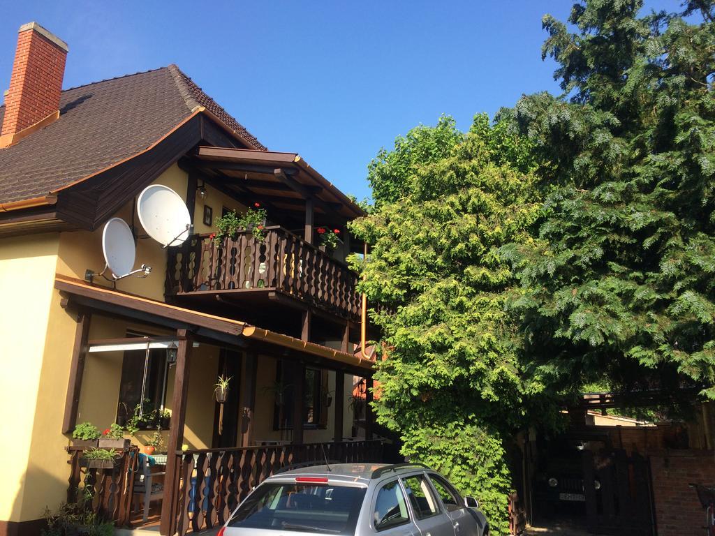 Balatonszárszó 艾米温德嘉斯旅馆酒店 外观 照片