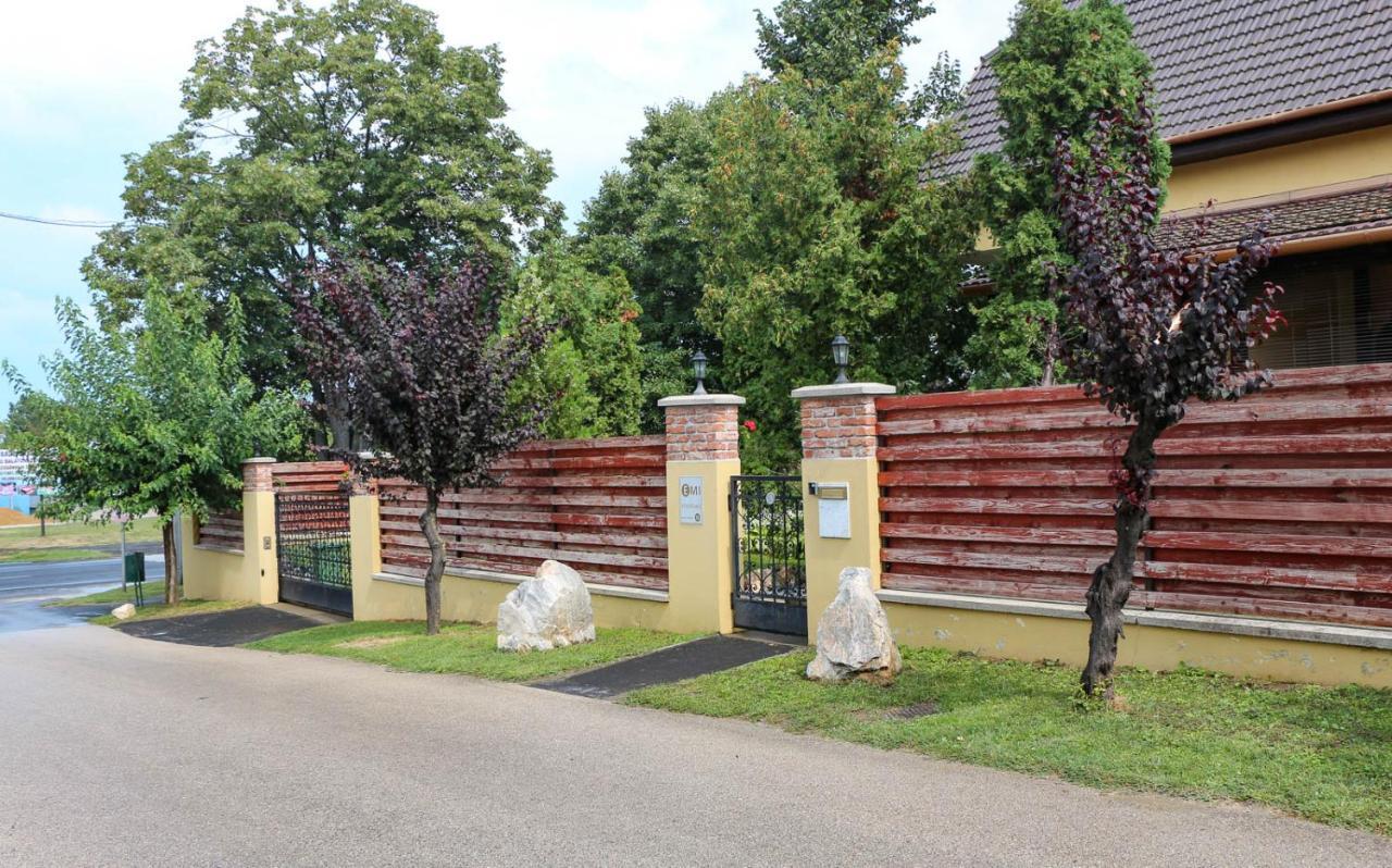 Balatonszárszó 艾米温德嘉斯旅馆酒店 外观 照片